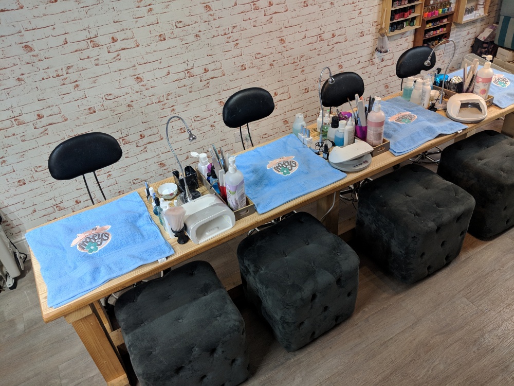 Mooeys Beauty Franchise | home-based beauty business
